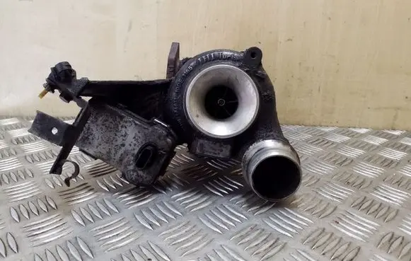 BMW 3 F30 F35 F31 Turbo 8518204 2174101 A2C30724900