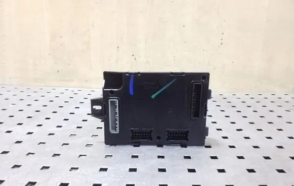 Renault Trafic III (X82) Comfort/convenience module 23206791 23206661 2675974