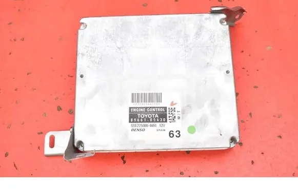Toyota Avensis Verso Engine control unit/module ECU 89661-05630