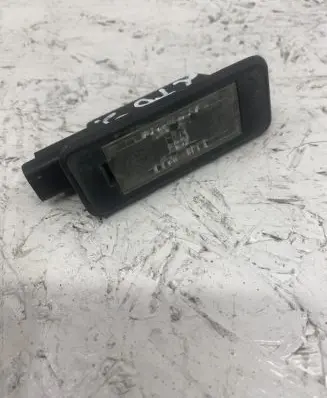 Citroen C4 Cactus Number plate light 9882403680