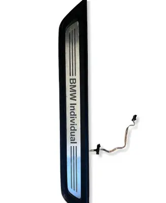 BMW 5 G30 G31 G38 Foot area side trim 8061057 3S000007501