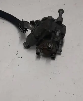 Volkswagen Touareg I Power steering pump 7l8422154