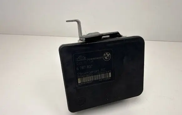 BMW 1 E82 E88 ABS Pump 6787837