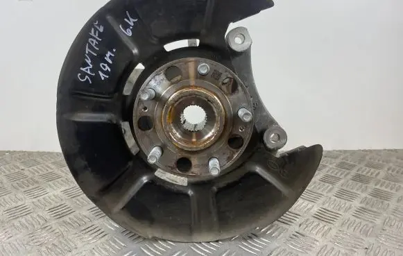 Hyundai Santa Fe Rear wheel hub