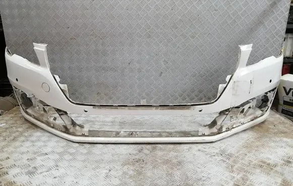 Peugeot 508 Front bumper 9807629377