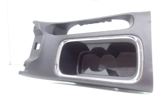 Cup holder front