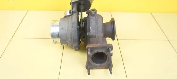 Volvo V60 Turbo 31331331 D5204T3