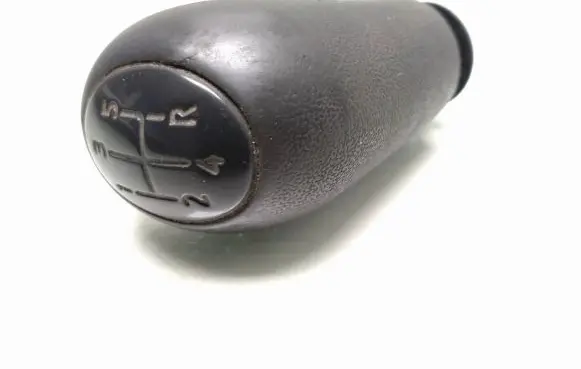 Renault Kangoo II Gear lever shifter trim leather/knob 8200079111