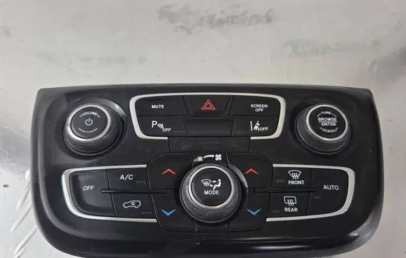 Jeep Compass Climate control unit 53230568 P5VA640X9AD 244775