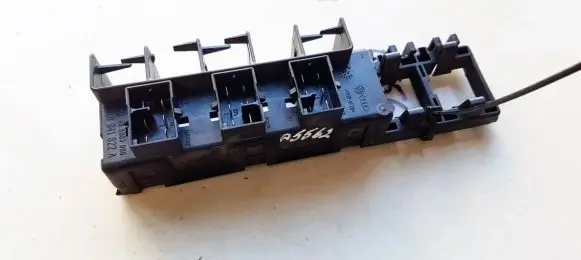 Volkswagen PASSAT B5 Fuse box set 8L0941822A