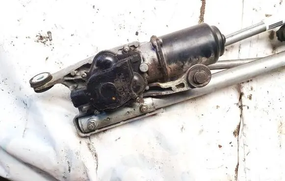 Honda Civic Wiper motor 05102044 32272