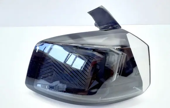 Peugeot 5008 II Rear/tail lights 9836231680