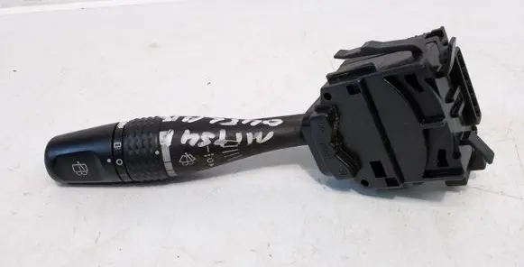 Mitsubishi Outlander Wiper control stalk
