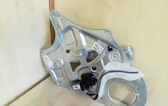 KIA Sportage Rear door window regulator with motor 402354B