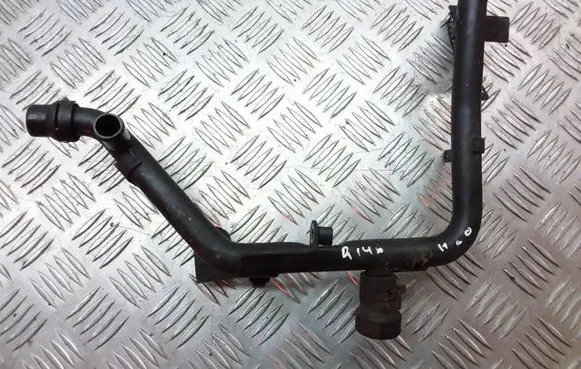 Volkswagen PASSAT B5 Engine coolant pipe/hose