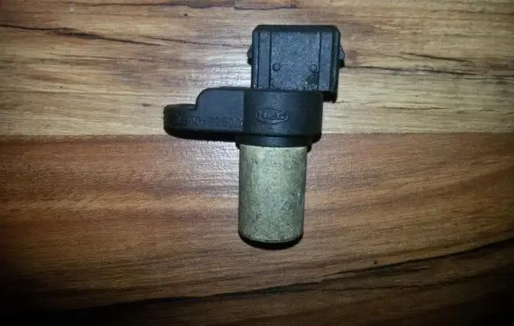 Hyundai Accent Camshaft position sensor 3935022600