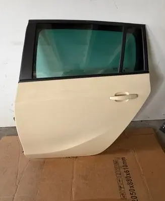 Opel Zafira C Rear door