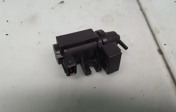 BMW X3 E83 Valve vacuum 7796634 11747796634 2247906