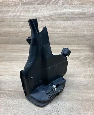 Toyota Avensis Verso Rear door lock RH370R RIGHTSIDE