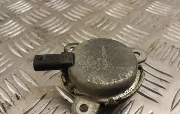 Ford B-MAX Camshaft vanos timing valve 14134235404 CM5G6M280