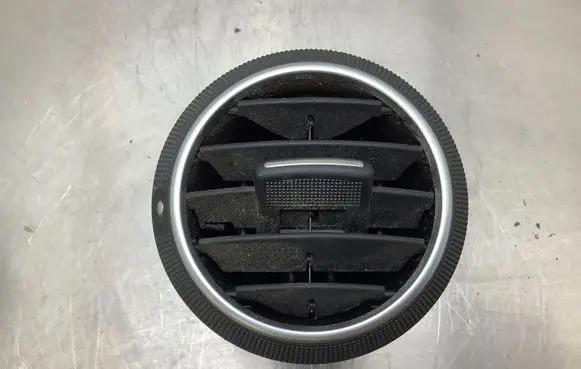 Audi A3 S3 8P Dashboard side air vent grill/cover trim 8P0820901D