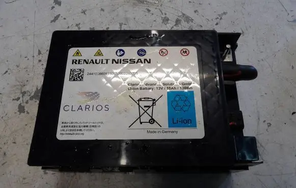 Renault Captur II Fuse module 244109660R