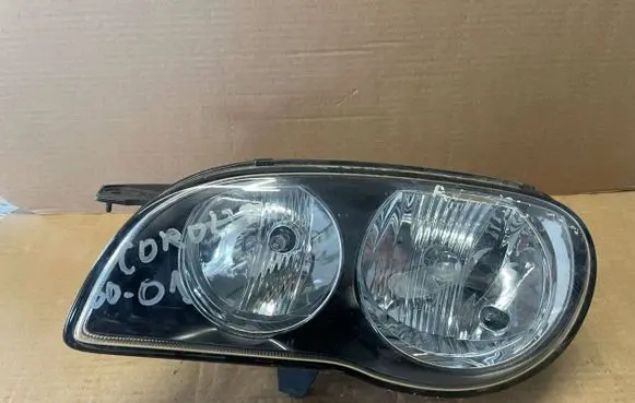 Toyota Corolla E120 E130 Headlight/headlamp 811101E530