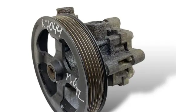 Mitsubishi Outlander Power steering pump