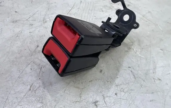 Audi A3 S3 8V Middle seatbelt buckle (rear) 8V0857739A 27022014
