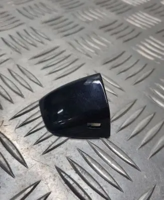 Audi Q7 4M Front door handle cover 4M7837880