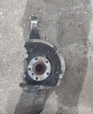 BMW 7 F01 F02 F03 F04 Front wheel hub spindle knuckle