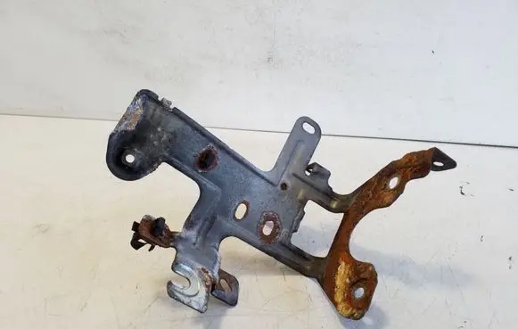Suzuki Grand Vitara II Other engine bay part