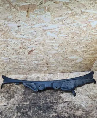 Mercedes-Benz E W211 Wiper trim A2118300013