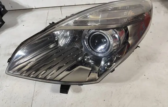 Renault Scenic III - Grand scenic III Headlight/headlamp 260600027R