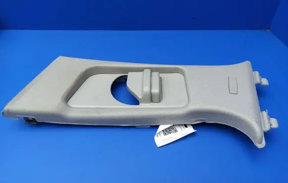 Mercedes-Benz C W204 (B) pillar trim (top) A2046900325 A2048600130