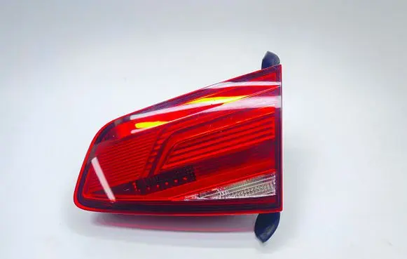 Volkswagen PASSAT B8 Tailgate rear/tail lights 195268