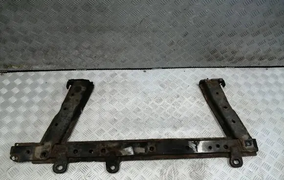 Renault Clio IV Bottom radiator support slam panel 