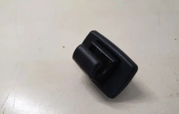 Sun visor clip/hook/bracket