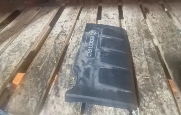 Buick Encore I Engine cover (trim)