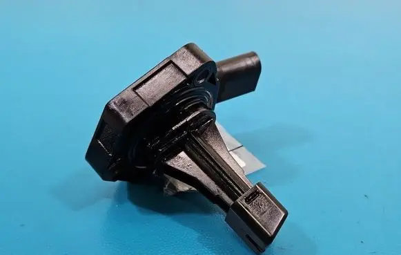 Volkswagen Caddy Oil level sensor 03C907660G IMPRK1592026