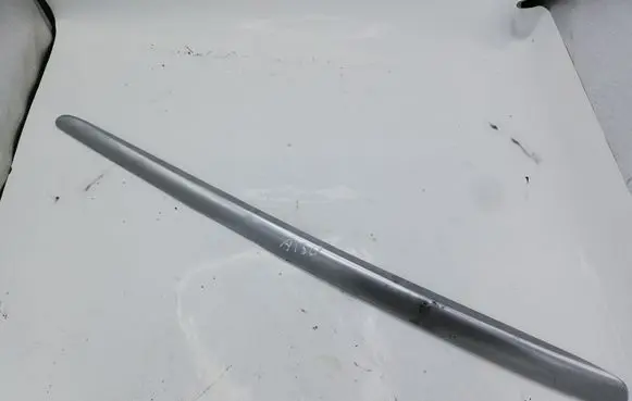 Mercedes-Benz ML W164 Front door trim bar A1647200522