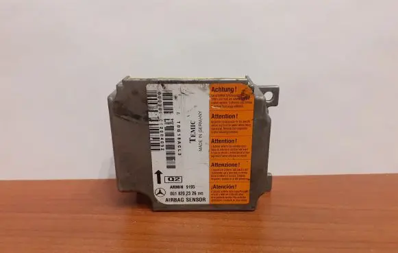 Mercedes-Benz E W210 Airbag control unit/module 5557 0018202326