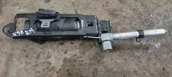 Volvo S40 Front seatbelt 30615571