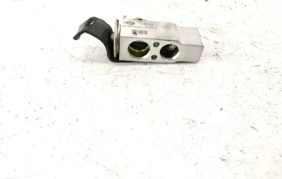 Toyota Avensis T250 Air conditioning (A/C) expansion valve MF4475003050