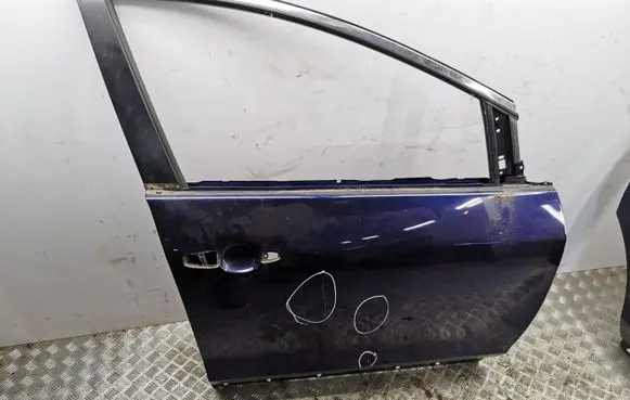 Mazda CX-7 Front door