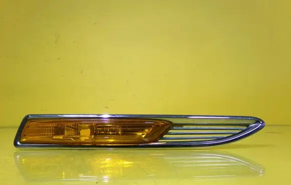 Ford Mondeo MK IV Front fender indicator light 7S71-13K354-AF