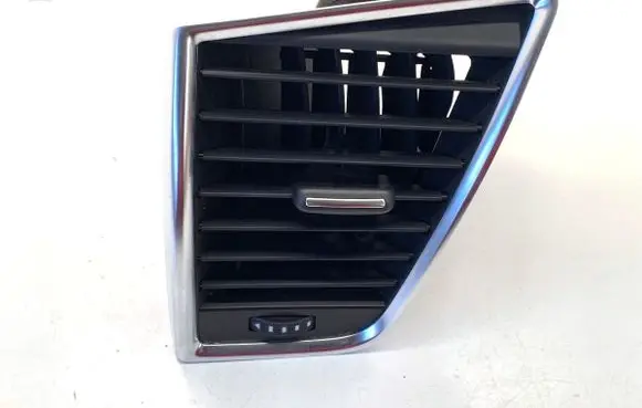 Audi Q5 SQ5 Rear air vent grill 8R1820901