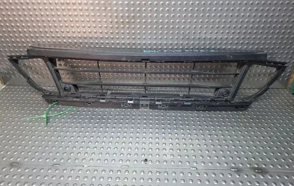 BMW 2 F45 Front bumper lower grill S26372271 7460158