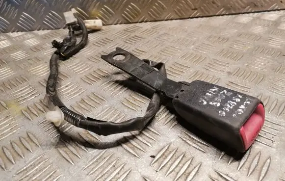 Lexus IS 220D-250-350 Front seatbelt buckle E034501