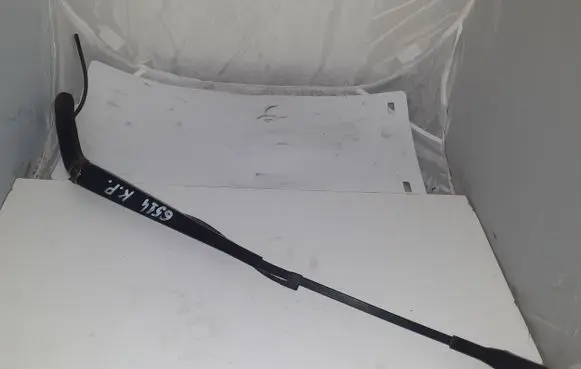 Mercedes-Benz Sprinter W906 Windshield/front glass wiper blade A9068200644
